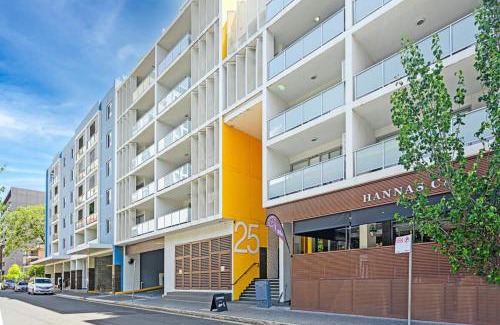 Parramatta Apartment | Comfy 2BR in Parramatta central with free parking