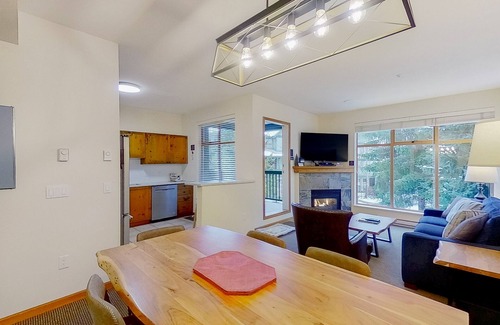 Village North Condo | Comfy, 2nd-floor condo with furnished balcony, pool & hot tub - walk to lifts
