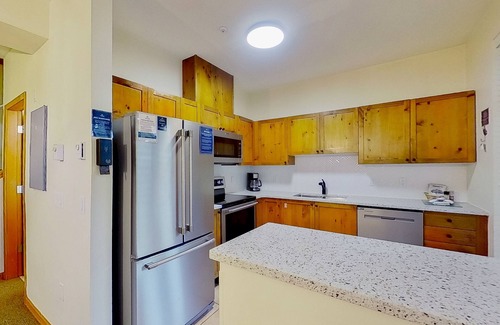 Village North Condo | Comfy, 2nd-floor condo with furnished balcony, pool & hot tub - walk to lifts