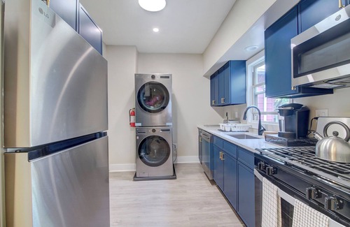 McGinley Square Apartment | Comfy 3 BR Retreat: mins to NYC - 3 nt min/inquire