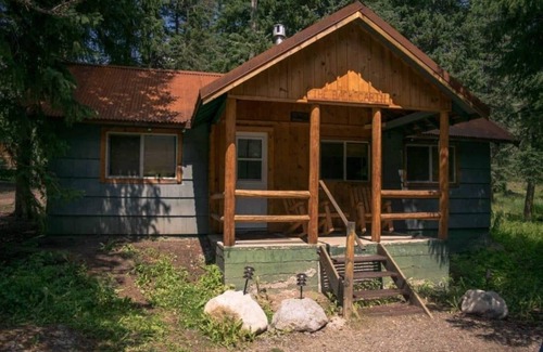 Silver Gate Cabin | Comfy cabin is situated on the Silver Gate property which overlooks 10,000ft tall mountain peaks surrounding the town.