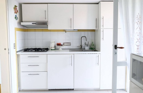 Pischina Salida Apartment | Comfy Flat W/Pool, Tennis Court & Private Beach!