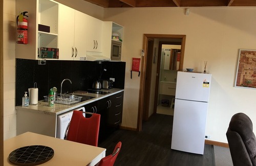 Dodges Ferry Apartment | Comfy & roomy 2 Bed Room unit 2 @ beachside Dodges. Just 30 min from Hobart