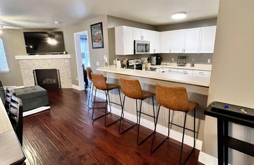 Edwards Condo | Comfy ski condo with convenient hot tub access. Close to Beaver Creek and Vail!