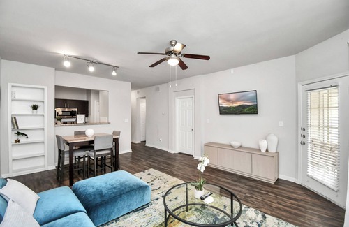 Riverside Terrace Apartment | Comfy Suites - 1 Bed Med Center Near Dwntn & NRG