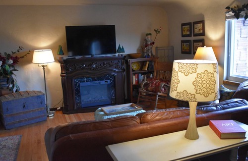 Cliff - Cannon Apartment | Commanding Spokane View From 2 Bedroom Iconic Apt in Historic St John District