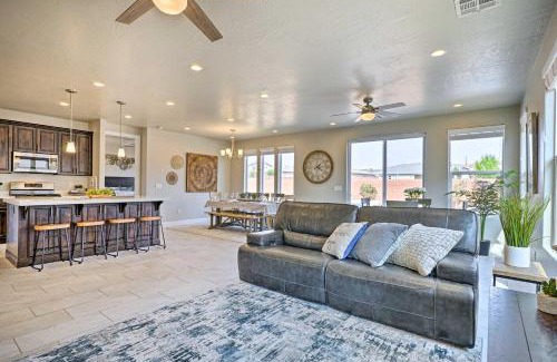 Sienna Hills House | Community Pool and Private Hot Tub Washington Home!