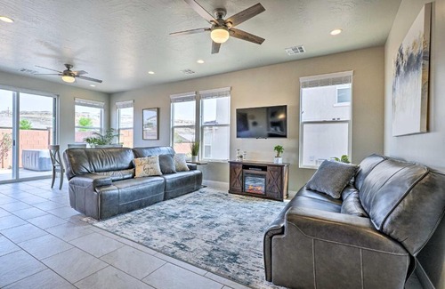 Sienna Hills House | Community Pool and Private Hot Tub Washington Home!