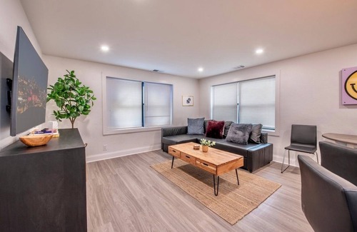 South Hyde Park Apartment | Completely remodeled apartment in the heart of Kansas City