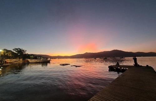 Porto da Lagoa House | Completo apartamento em Resort na beira da lagoa