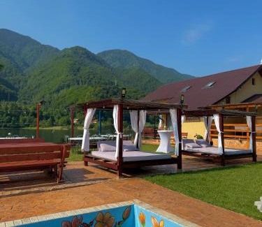 Malaia House | Complex Brădișor