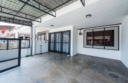 Ampang House | Conceptual Homestay 3BR 9PAX
