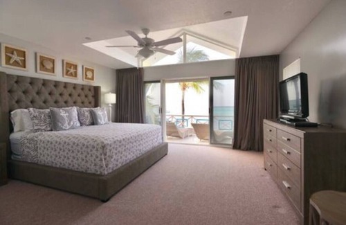 Blossom Village Condo | Conch Club 1 on Little Cayman. Recently renovated