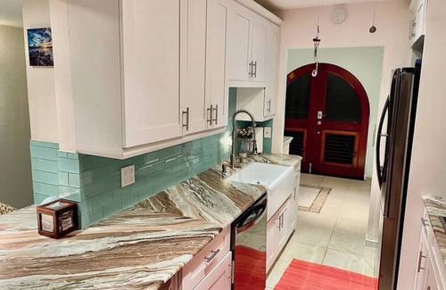 Nazareth Condo | Concierge level service from on site VI Resident
