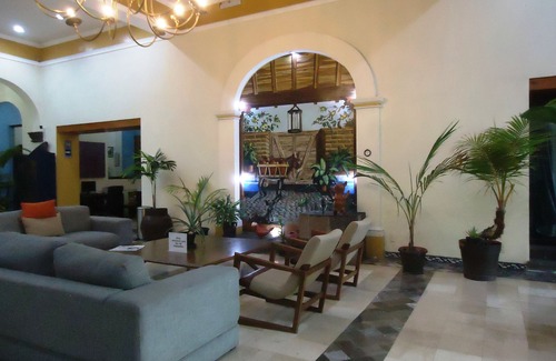 Centro Hotel | Concierge Plaza Colima