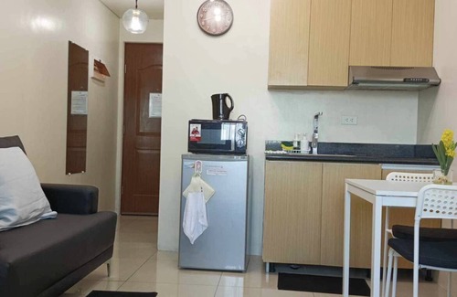 Bangkal Condo | Condo in Makati studio type fast wifi netflix