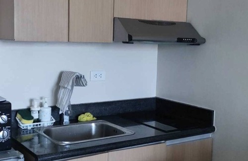 Bangkal Condo | Condo in Makati studio type fast wifi netflix