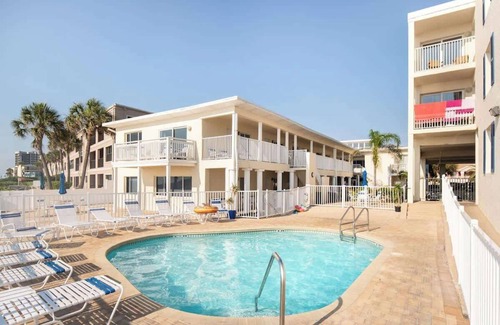 Belleair Beach Apartment | Condo On The Beach - Heated Pool - Self Check-in