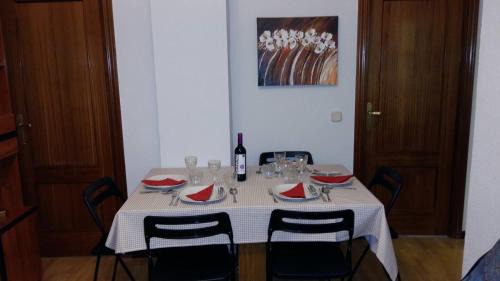 Ciudad Lineal Apartment | Confortable piso en buena localización