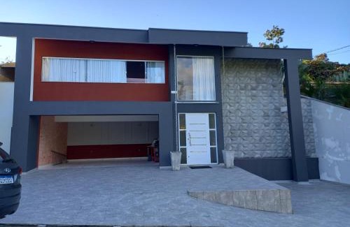 Pomerode House | Conforto em Pomerode