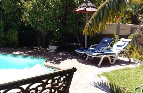 Constantia Cottage | Constantia Lazy River, Pheasants Nest Studio Apartment with Twin Beds