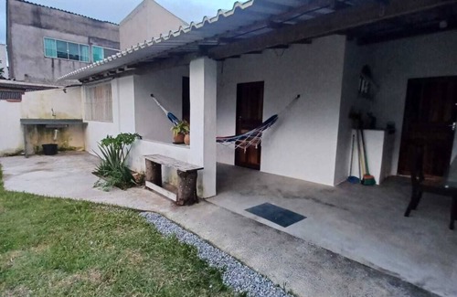 Rio das Ostras House | Contact with nature in the House/Yard, in the midst of urban practicality.