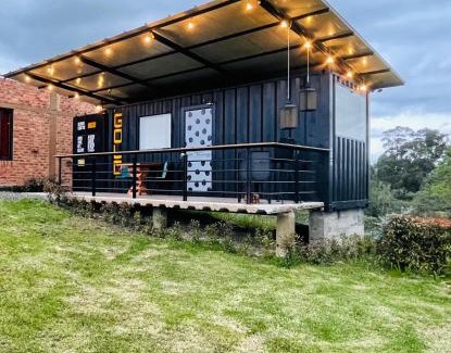 Chiquinquira Apartment | Container glamping de lujo rodeado de naturaleza a 10 min del centro