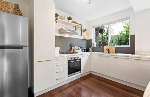 Prahran Apartment | Contemporary 1-Bed Unit Near Chapel St