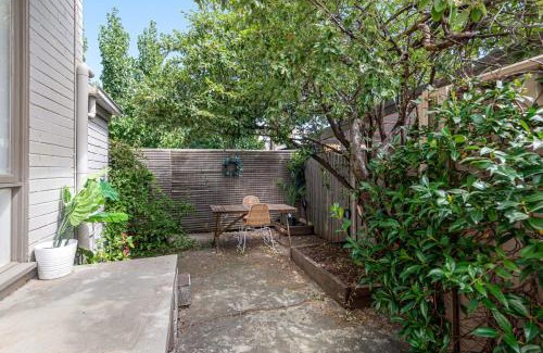 Prahran Apartment | Contemporary 1-Bed Unit Near Chapel St