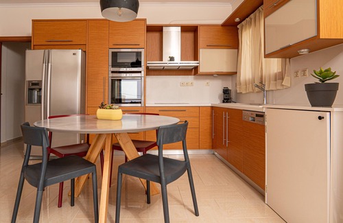 Kissamos Apartment | Contemporary 2 bedroom apt, close to the best beaches of Crete!