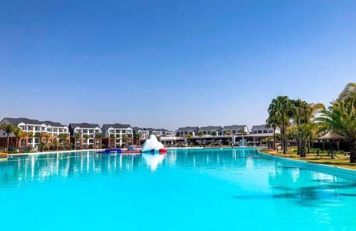 Tshwane Apartment | Contemporary 3-bedroom Resort Villa