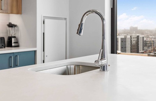 Assembly Square Apartment | Contemporary 3BR/2.5BA Unit in Assembly Square