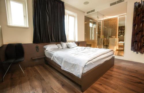 Banska Bystrica Apartment | Contemporary apartment with fireplace & terrace