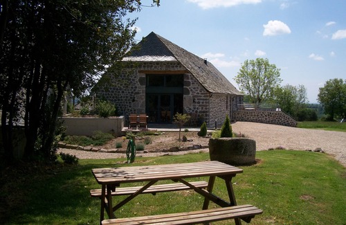Curieres Cottage | Contemporary cottage near Laguiole Aveyron 4 people