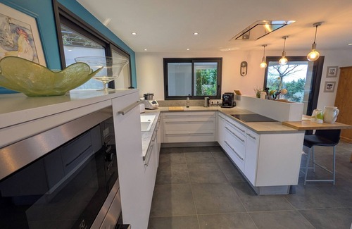Geyssans Villa | Contemporary villa for 12 people with heated pool in the Drôme des collines