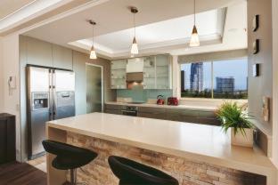 Main Beach Apartment | Contessa Holiday Apartments