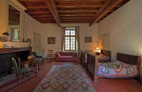 Trausse Bed & Breakfast | Continuation of du Passage and de Cardaillac at Château de Paulignan