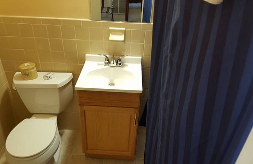 Grissom - Highland Hotel | Convenience meets Comfort: Budget Stay near Universities and Attractions