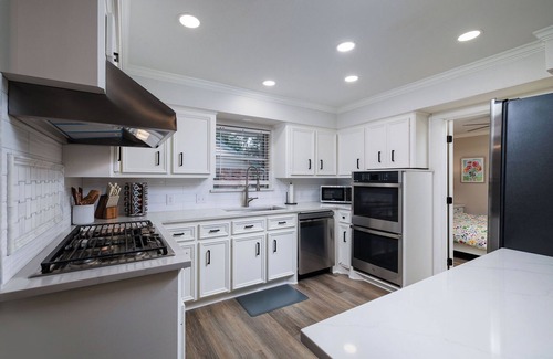 Spring House | Convenient Location Airport 15 Min Woodlands 5 Min