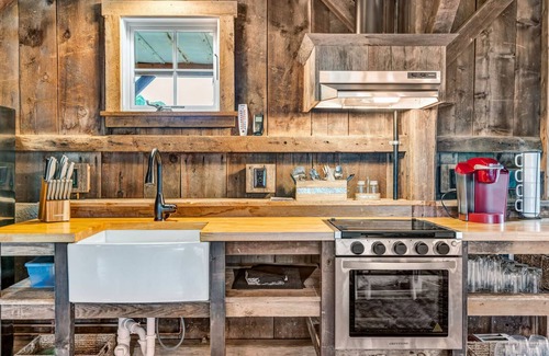 Quechee House | Converted Carriage Barn - The Carriage House Unit2