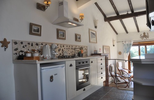 Obidos Apartment | Converted stables - double studio 8km Obidos with elevated deck & full kitchen