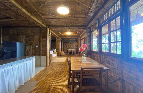 Valencia Cabin | Cool Breezes and Stunning Views - The Bamboo Cabin