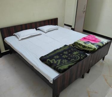 Jhusi House | Cool Stuff Kumbh Stay