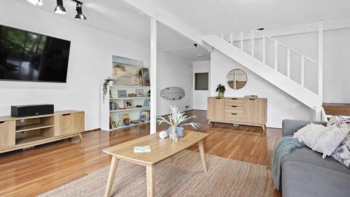 Copacabana House | Copacabana Tranquil Escape Views, Pet Friendly On Request Accom Holidays