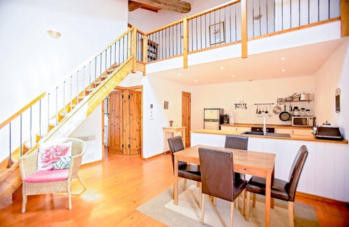 Tourouzelle House | Coquelicot-Luxury accommodation with heated pool & A/C in former vigneron estate
