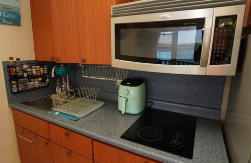 Culebra Pueblo Apartment | Coqui Beach Home, Beach View CULEBRA