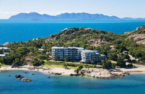 Bowen Apartment | Coral Cove Apartments - Absolute Beachfront Resort Bowen