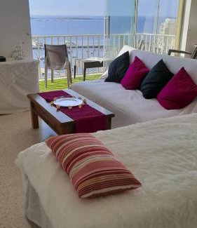 Bugibba Apartment | Coral