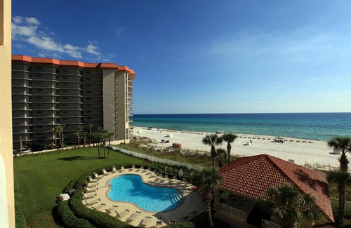 Crescent Beach Condo | Coral Reef Beach Resort by Panhandle Getaways