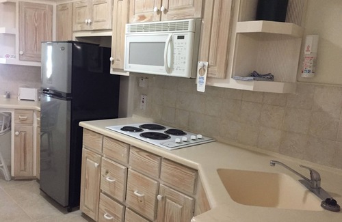 Worthing Hotel | Coral Sands Beach Resort